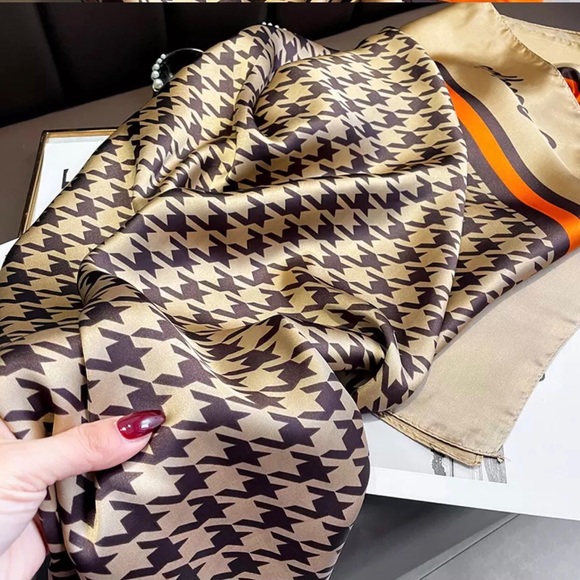 High quality long silk satin scarf 🧣 - Picture 3 of 5